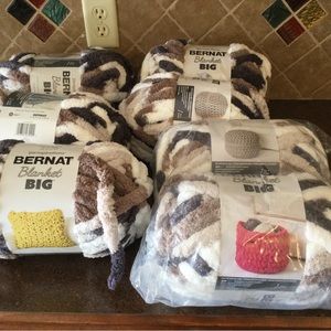Set of 7 skeins Mottled Taupe big blanket yarn-NWT